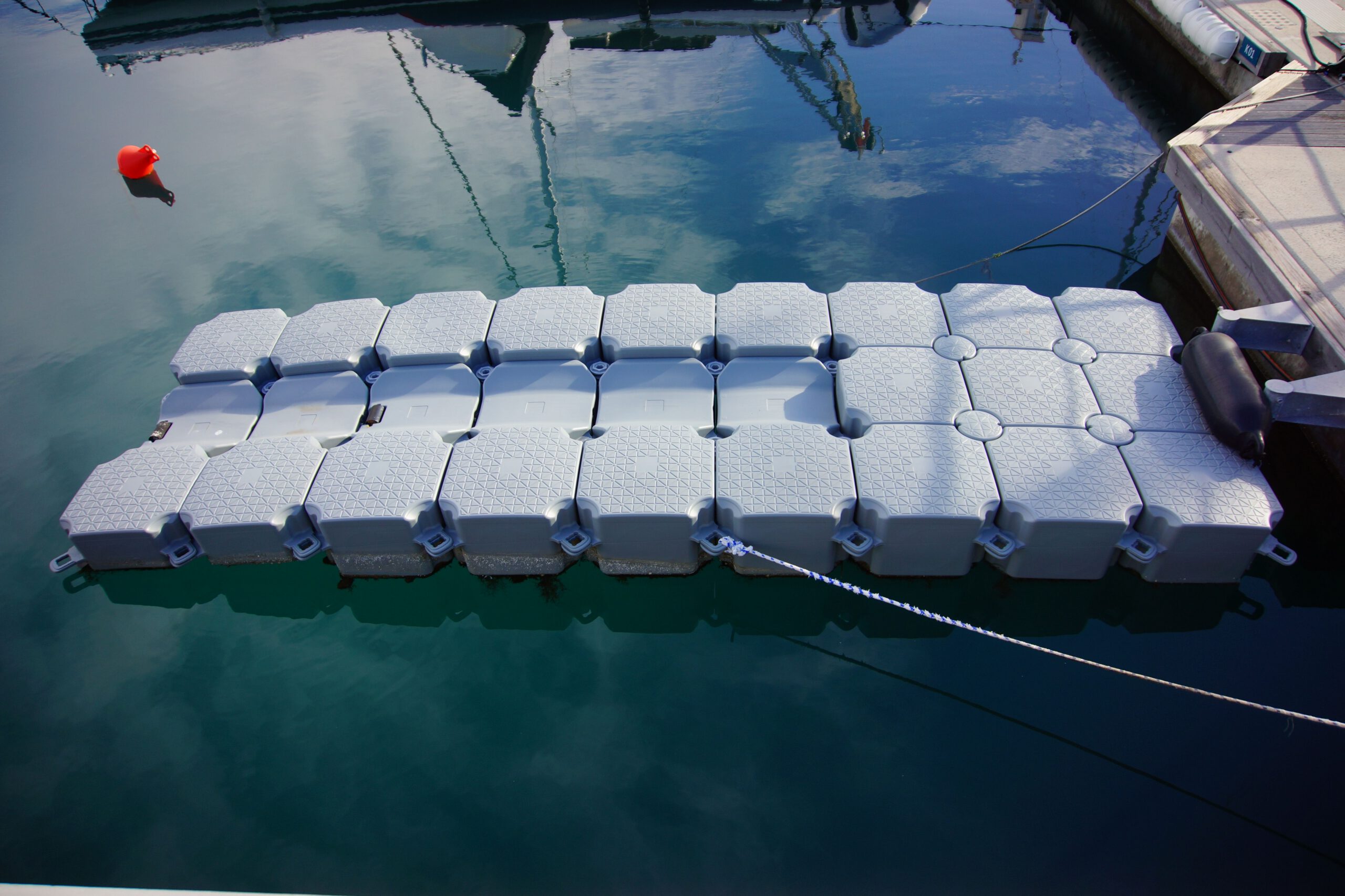 MODULAR FLOATING DOCKS