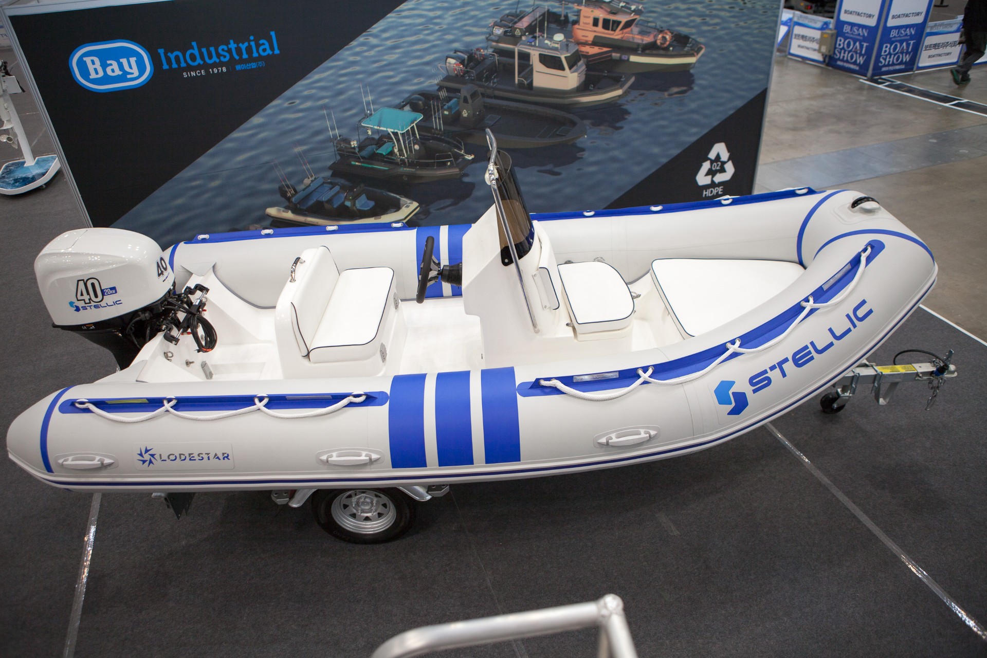 LODESTAR RIB 460 W/CONSOLE JR114 & SEAT