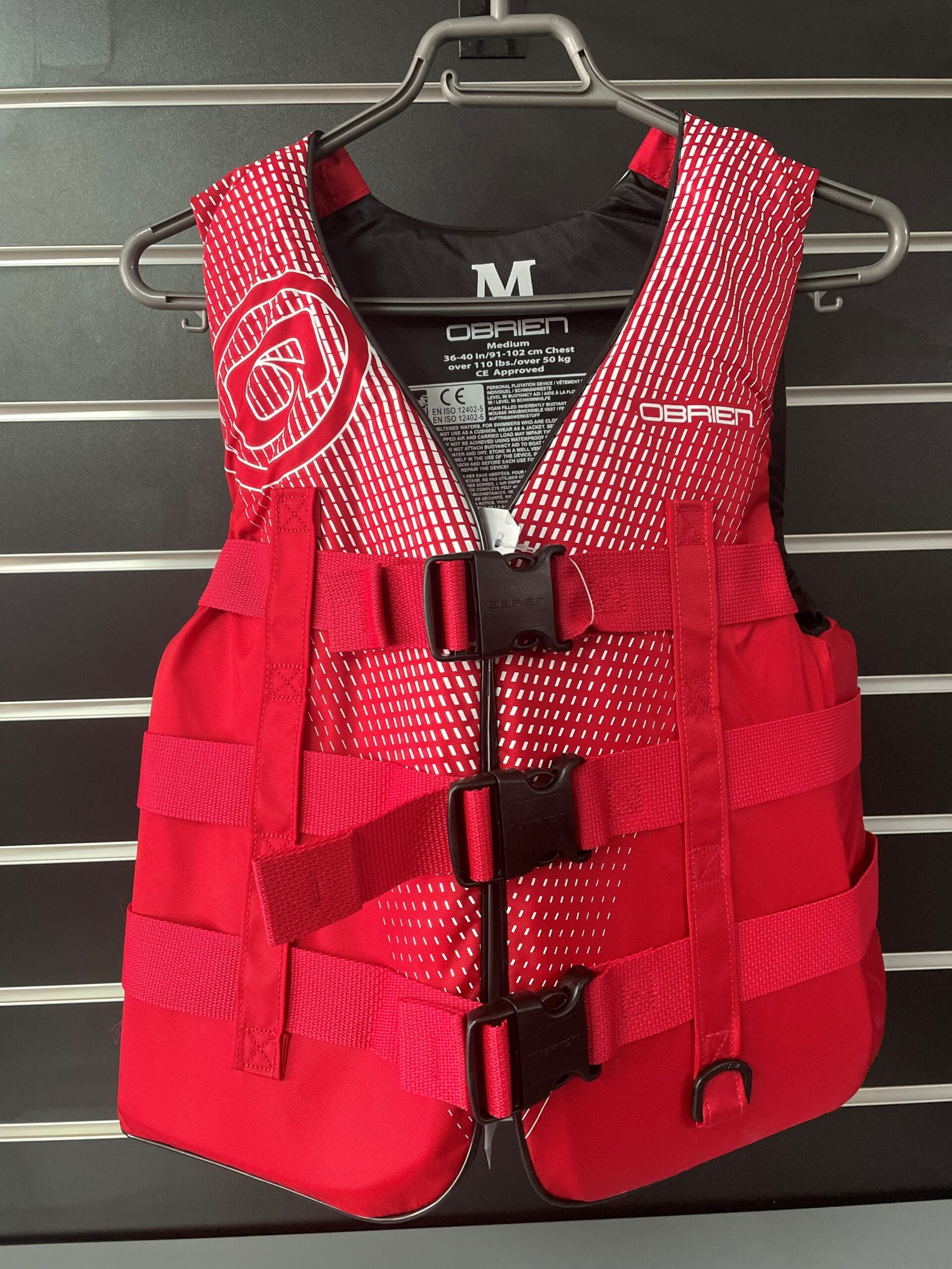 O'BRIEN VEST, M NYL RENTAL RED EUR